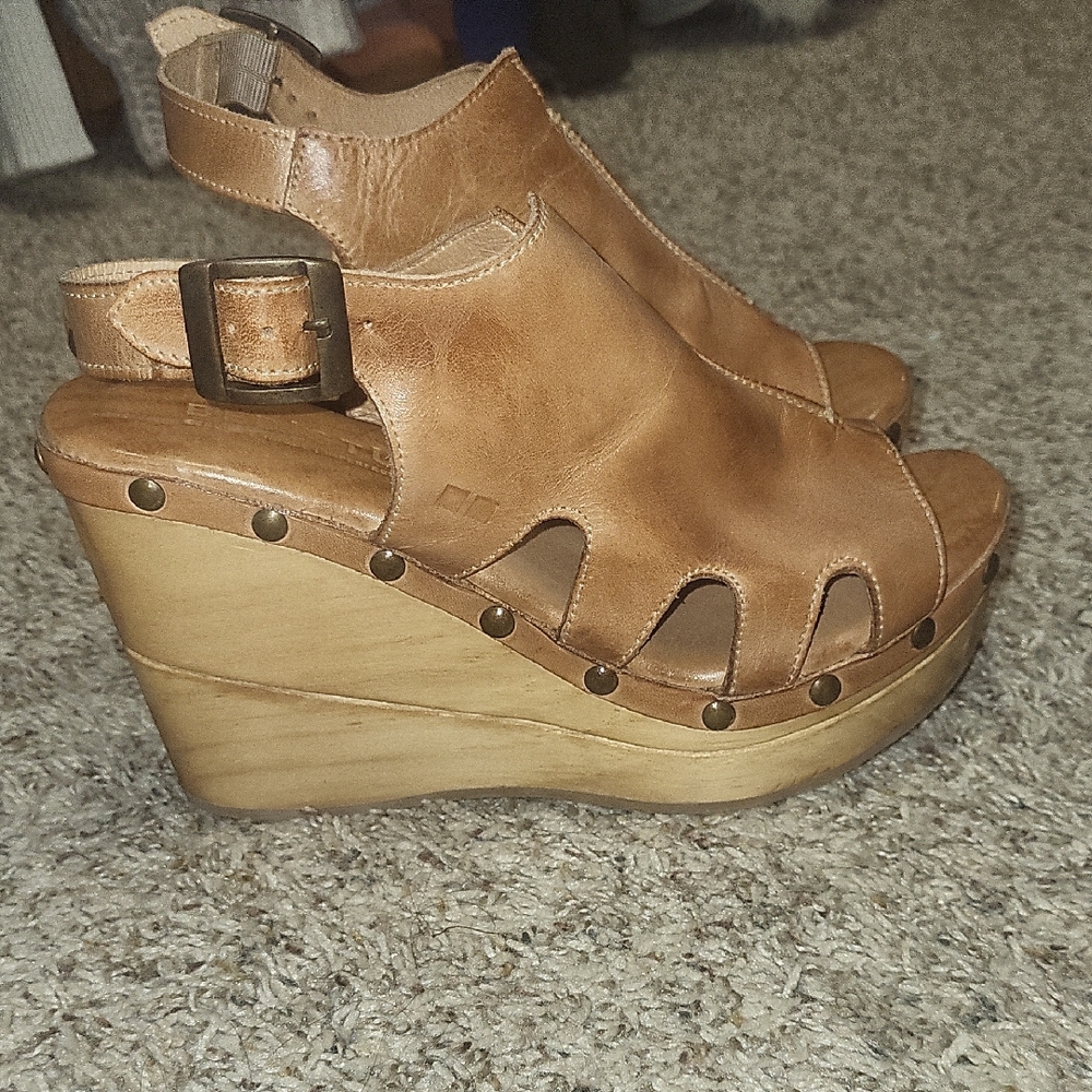 Bed Stu Wedges
